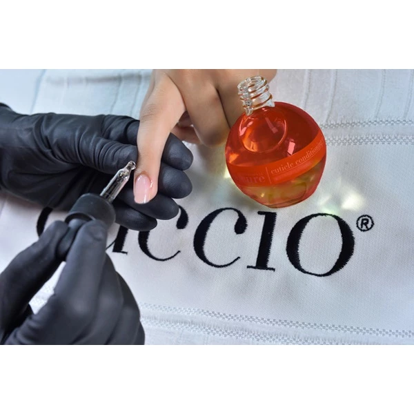 ÓLEO HIDRATANTE DE CUTICULA VANILLA BERRY 75ML CUCCIO - Imagem 3