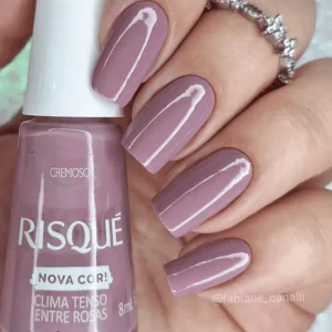 ESMALTE RISQUE CLIMA TENSO ENTRE ROSAS