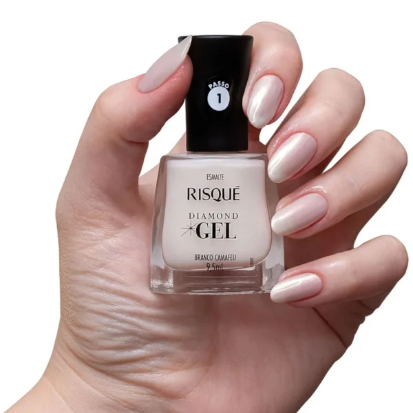 ESMALTE RISQUÉ DIAMOND GEL BRANCO CAMAFEU CREMOSO 9,5ML