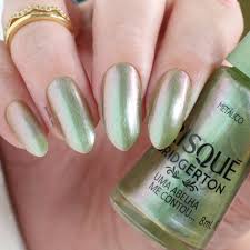 ESMALTE RISQUE BRIDGERTON ABELHA ME CONTOU